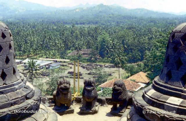 Blick vom Borobudur auf das Kedu-Tal im Jahr 1980